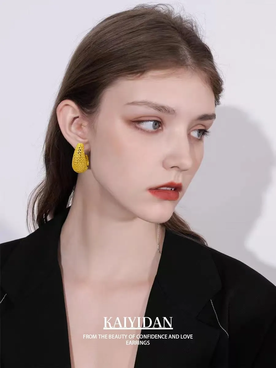 Gold Hoop Earrings For Women Trendy,14K Gold Plated Chunky Dangle Hoop Earrings,Statement Thick Yellow Gold Huggie Medium Hoops,Fashion Jewelry Gift.
