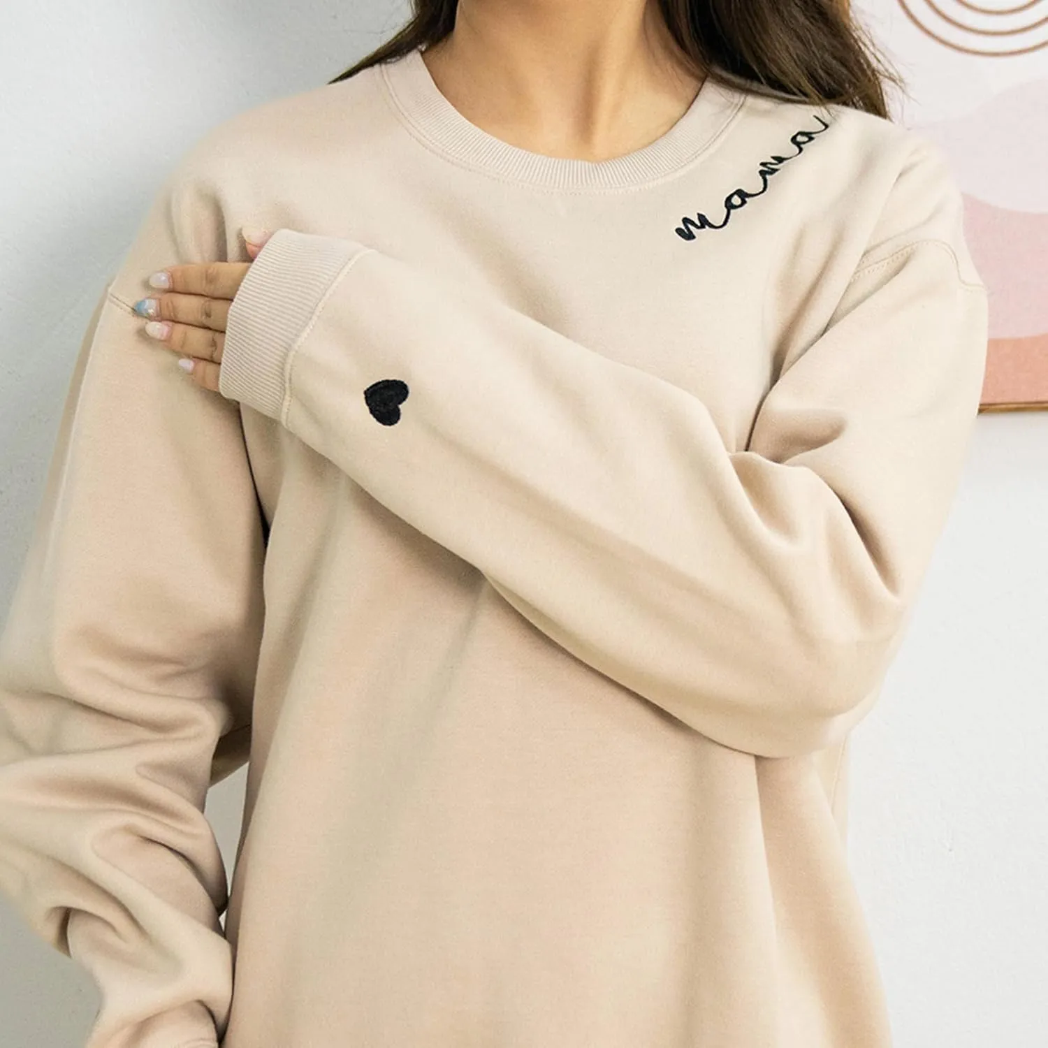 Nani - Mama Mom Embroidered Crewneck Sweatshirt Heart On Sleeve For Women -Gifts For Mom Mama Birthday Christmas Mothers Day
