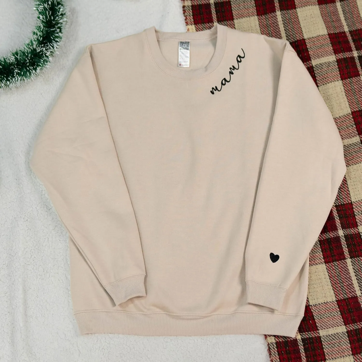 Nani - Mama Mom Embroidered Crewneck Sweatshirt Heart On Sleeve For Women -Gifts For Mom Mama Birthday Christmas Mothers Day