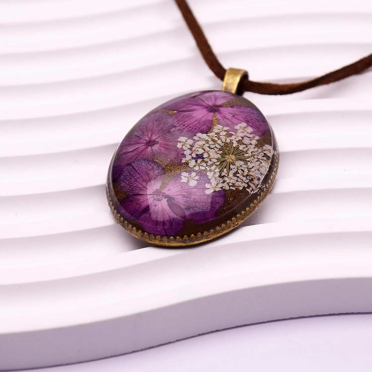 Sunflower Necklace for Women - Vintage Pendant Necklace Resin Necklace Handmade Pressed Flower Necklace for Girls Adjustable Jewelry Wedding Birthday Gifts